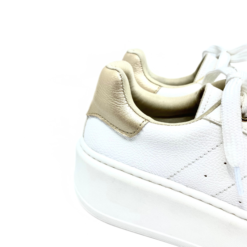 Tenis